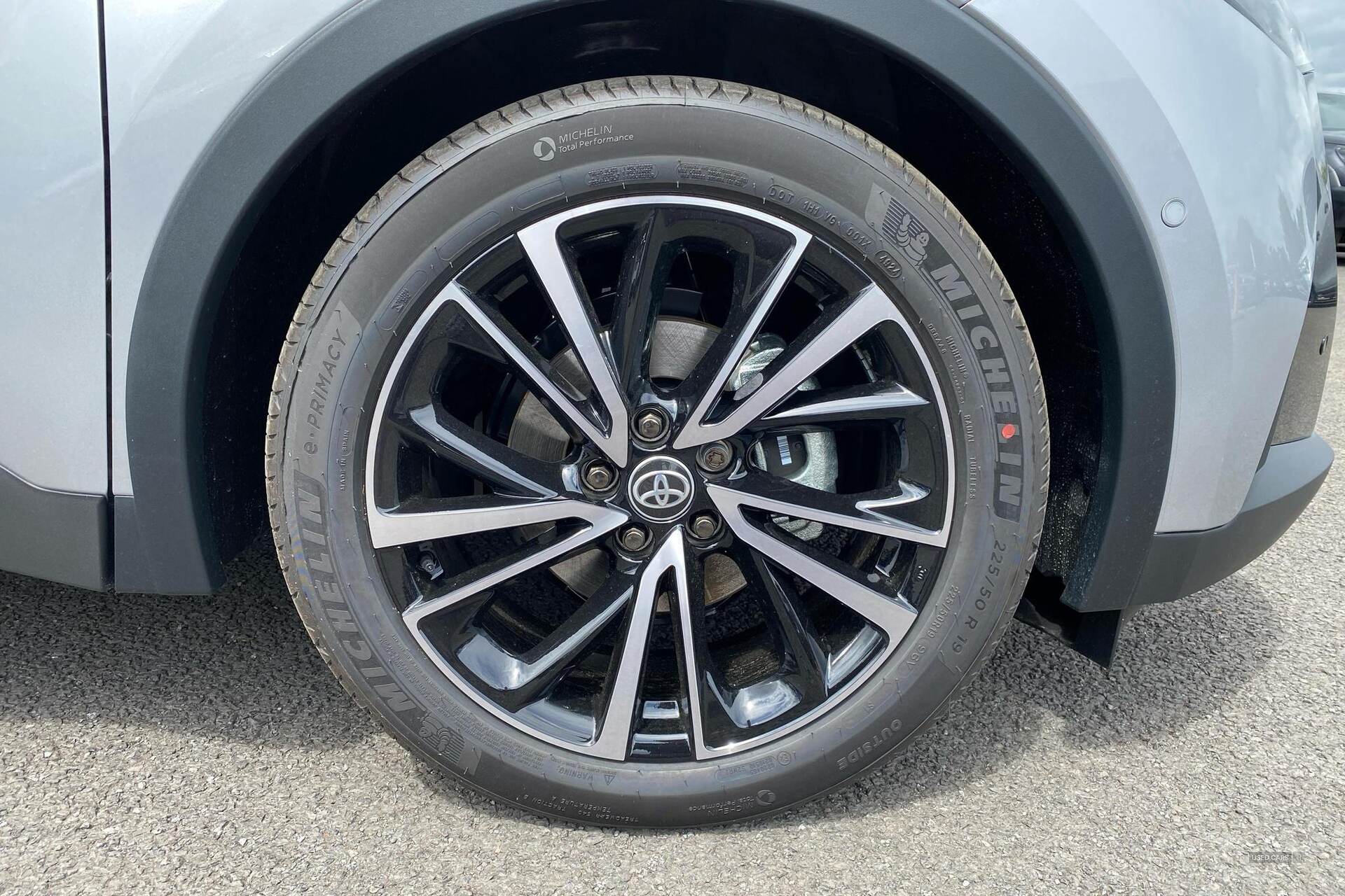 Apr 2025 Toyota C-HR 1.8 Hybrid Excel 5dr CVT