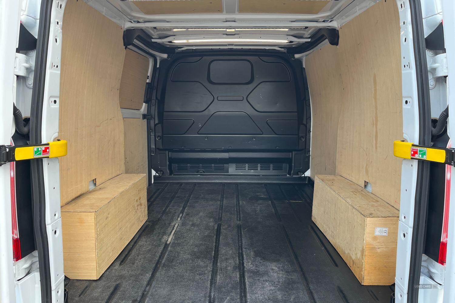 Jan 2023 Ford Transit Custom 2.0 EcoBlue 130ps Low Roof Limited Van