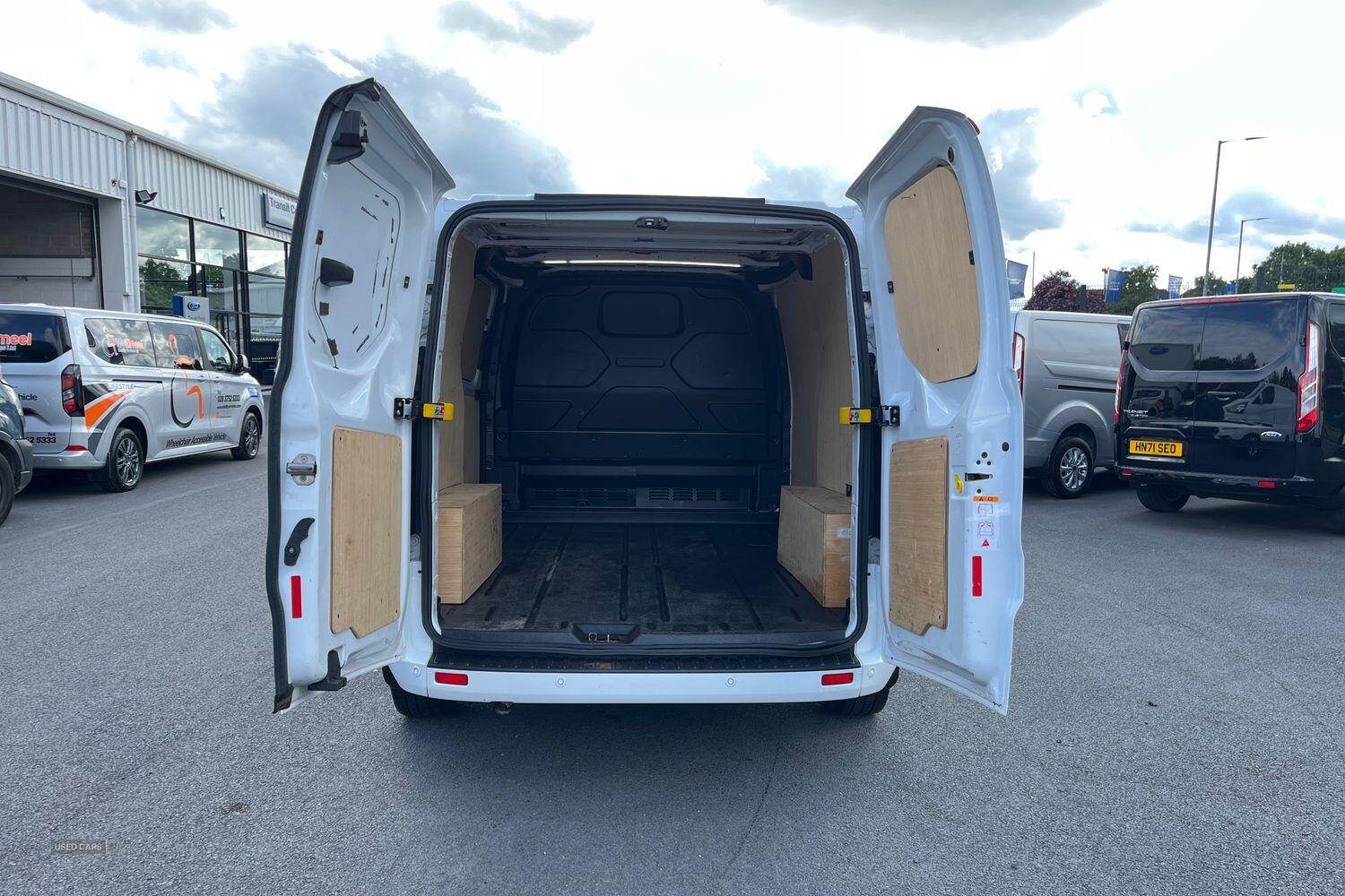Jan 2023 Ford Transit Custom 2.0 EcoBlue 130ps Low Roof Limited Van