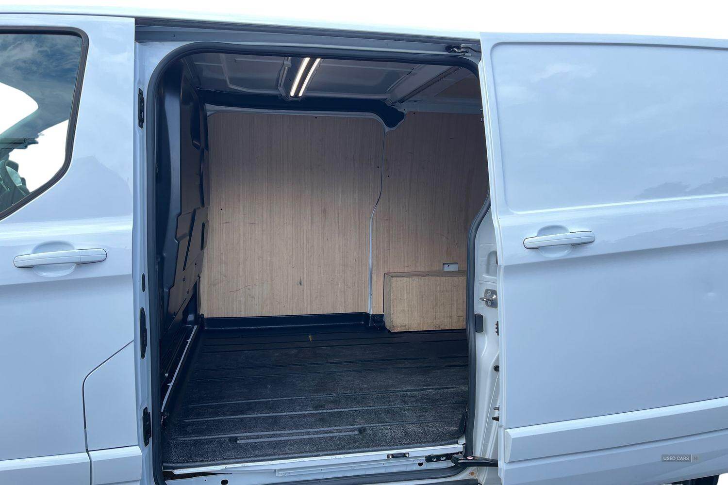 Jan 2023 Ford Transit Custom 2.0 EcoBlue 130ps Low Roof Limited Van