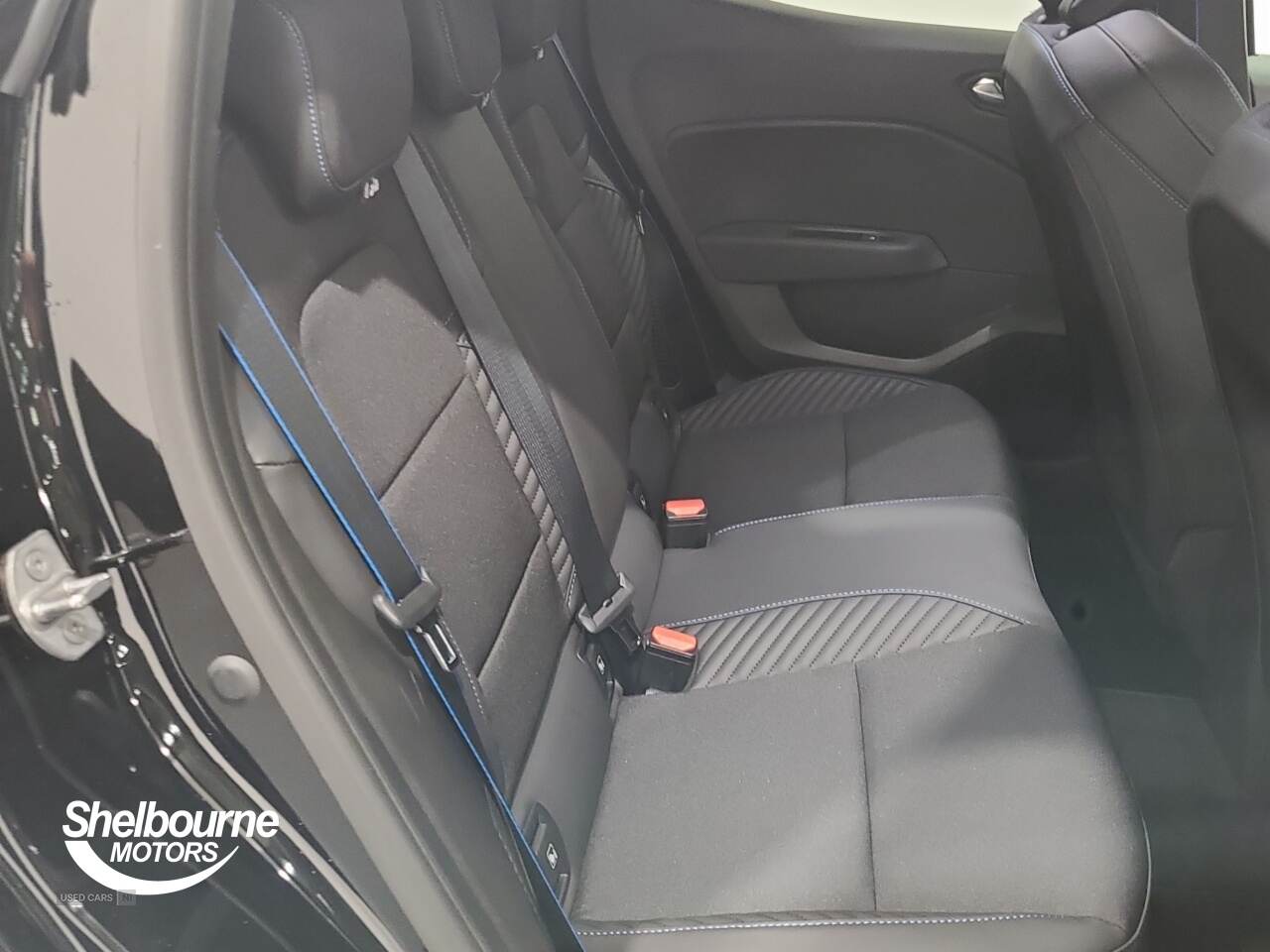 May 2025 Renault Clio 1.6 E-TECH full hybrid 145 Esprit Alpine 5dr Auto