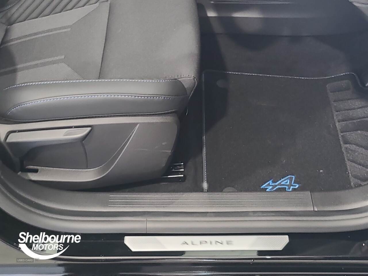 May 2025 Renault Clio 1.6 E-TECH full hybrid 145 Esprit Alpine 5dr Auto
