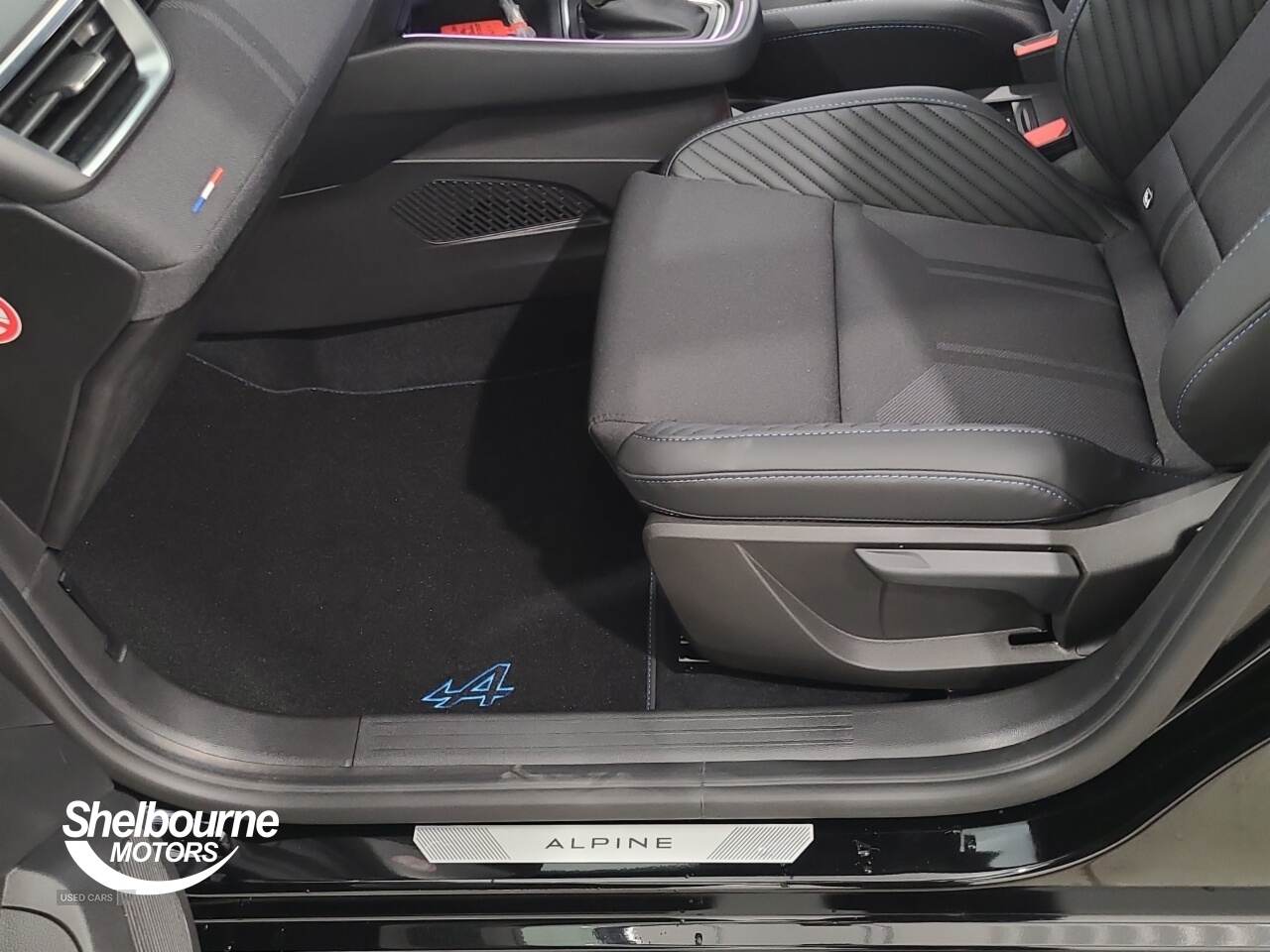 May 2025 Renault Clio 1.6 E-TECH full hybrid 145 Esprit Alpine 5dr Auto