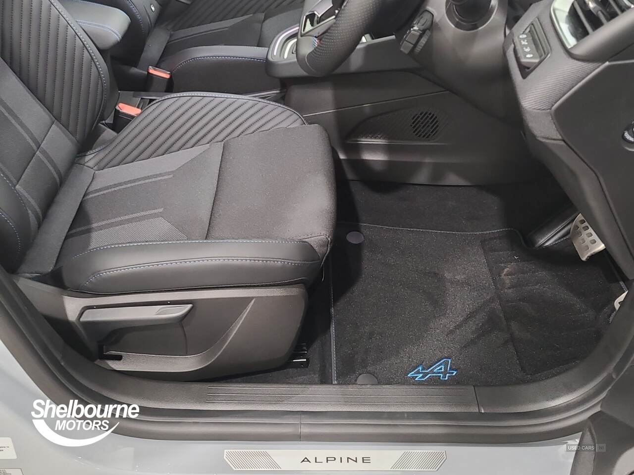 May 2025 Renault Clio 1.6 E-TECH full hybrid 145 Esprit Alpine 5dr Auto