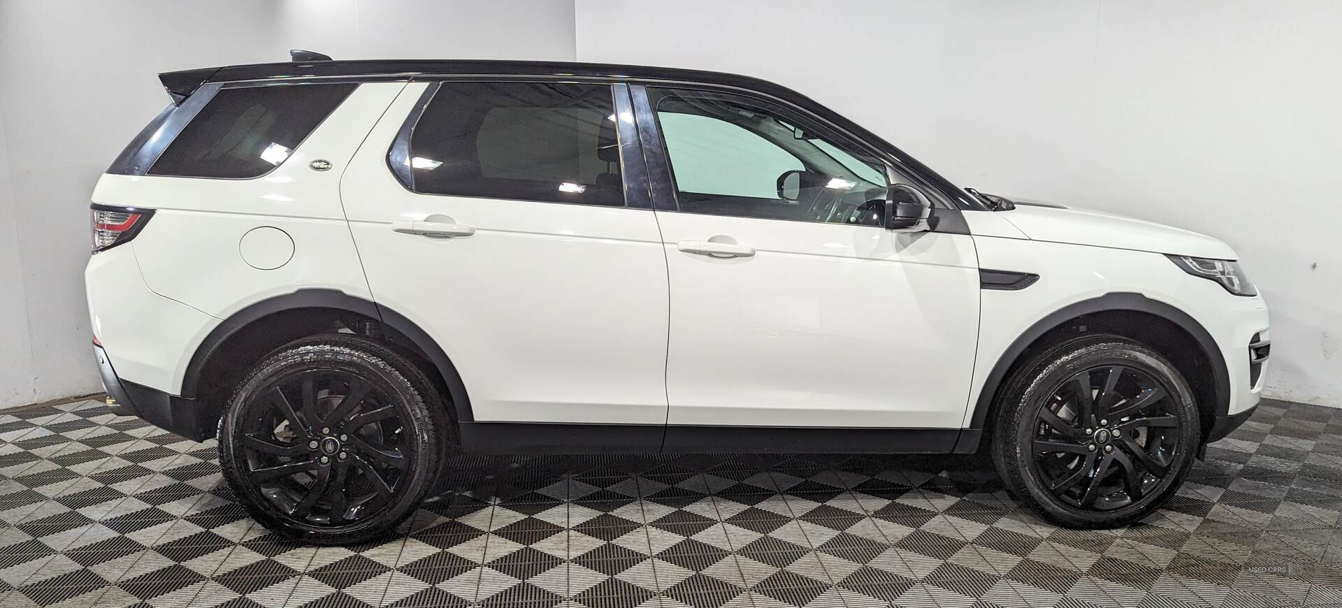 Mar 2018 Land Rover Discovery Sport 2.0 TD4 180 HSE Black 5dr Auto