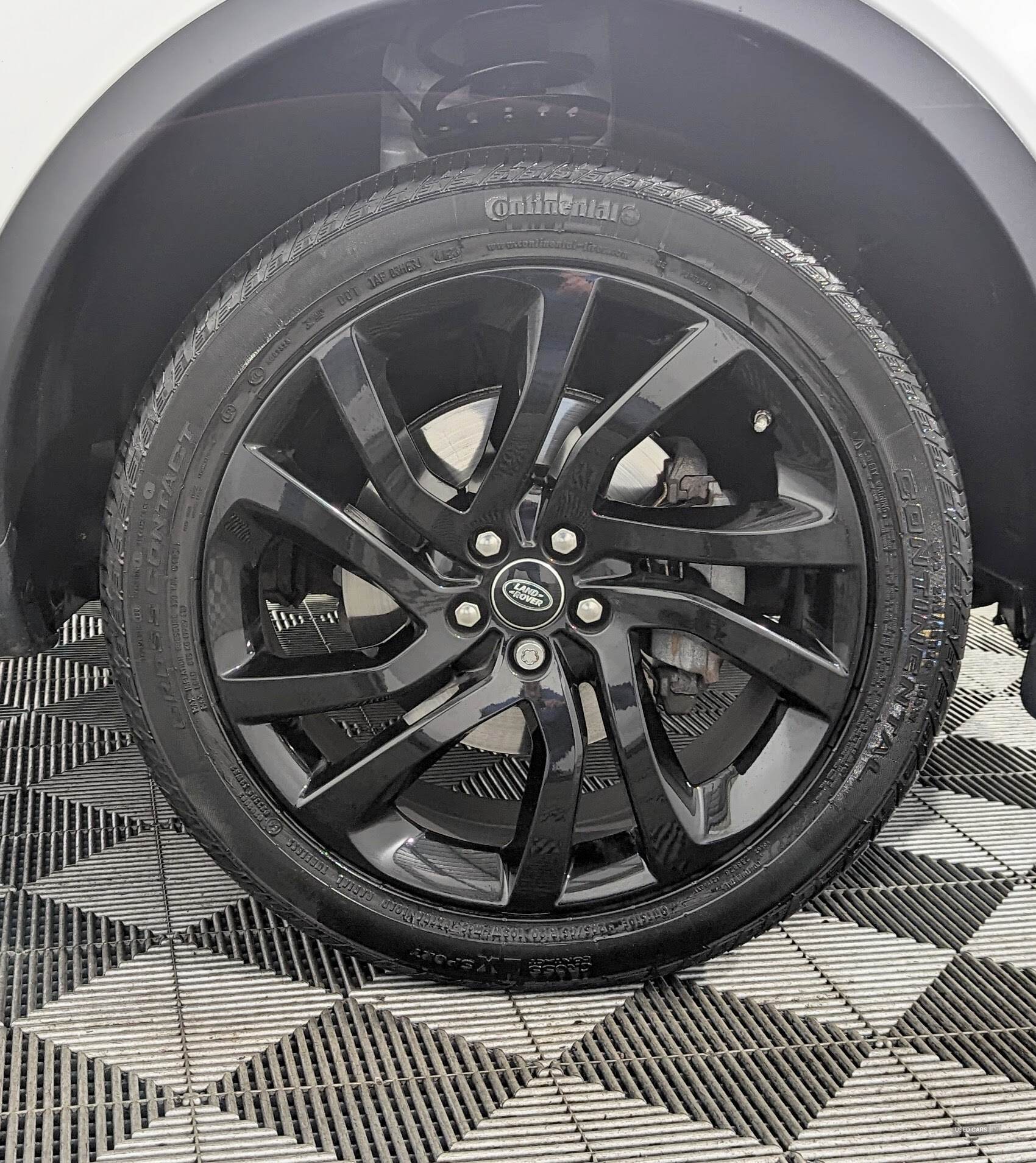 Mar 2018 Land Rover Discovery Sport 2.0 TD4 180 HSE Black 5dr Auto
