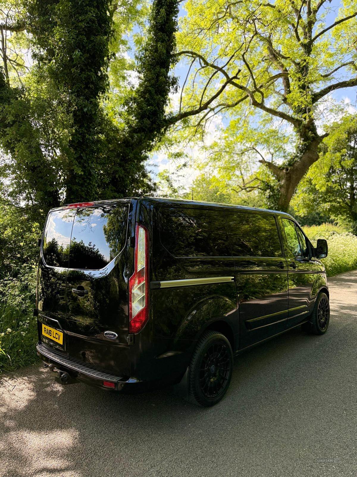 Jul 2016 Ford Transit Custom 2.2 TDCi 125ps Low Roof Limited Van