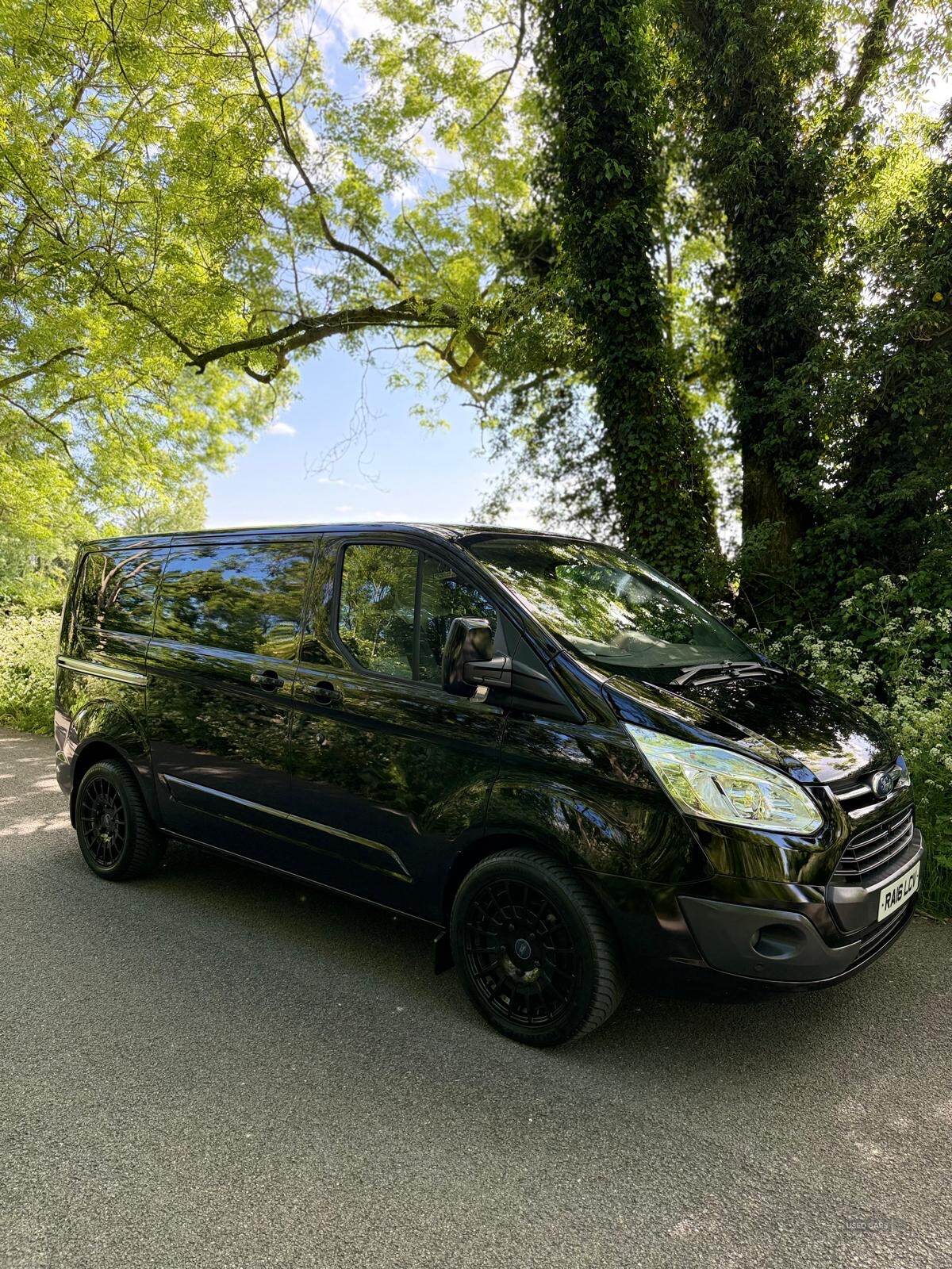 Jul 2016 Ford Transit Custom 2.2 TDCi 125ps Low Roof Limited Van
