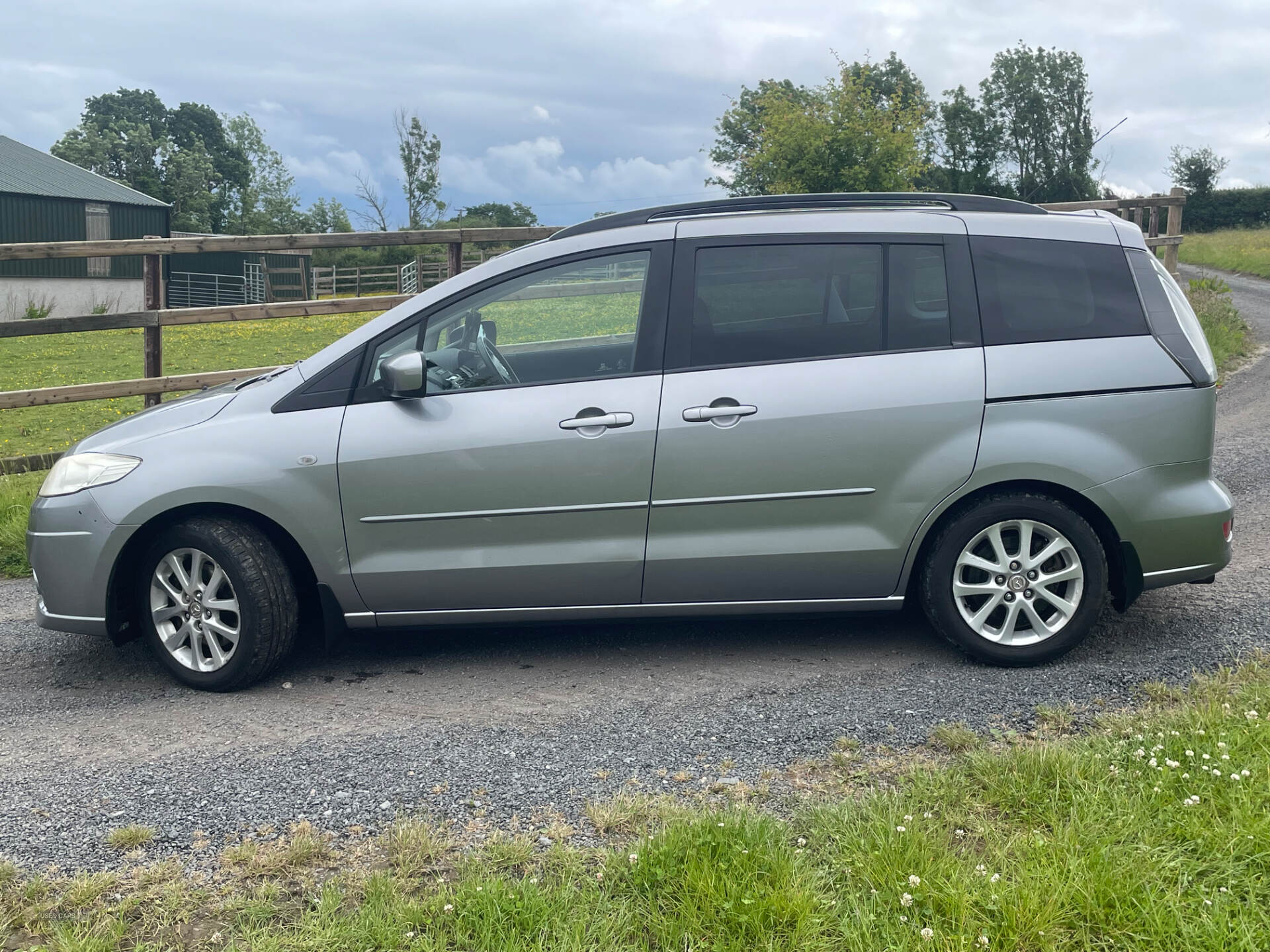 Feb 2010 Mazda Mazda5 1.8 Takara 5dr