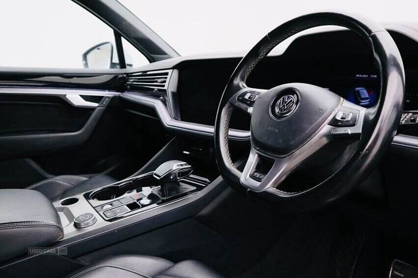 Mar 2019 Volkswagen Touareg 3.0 V6 TDI 4Motion R-Line Tech 5dr Tip Auto
