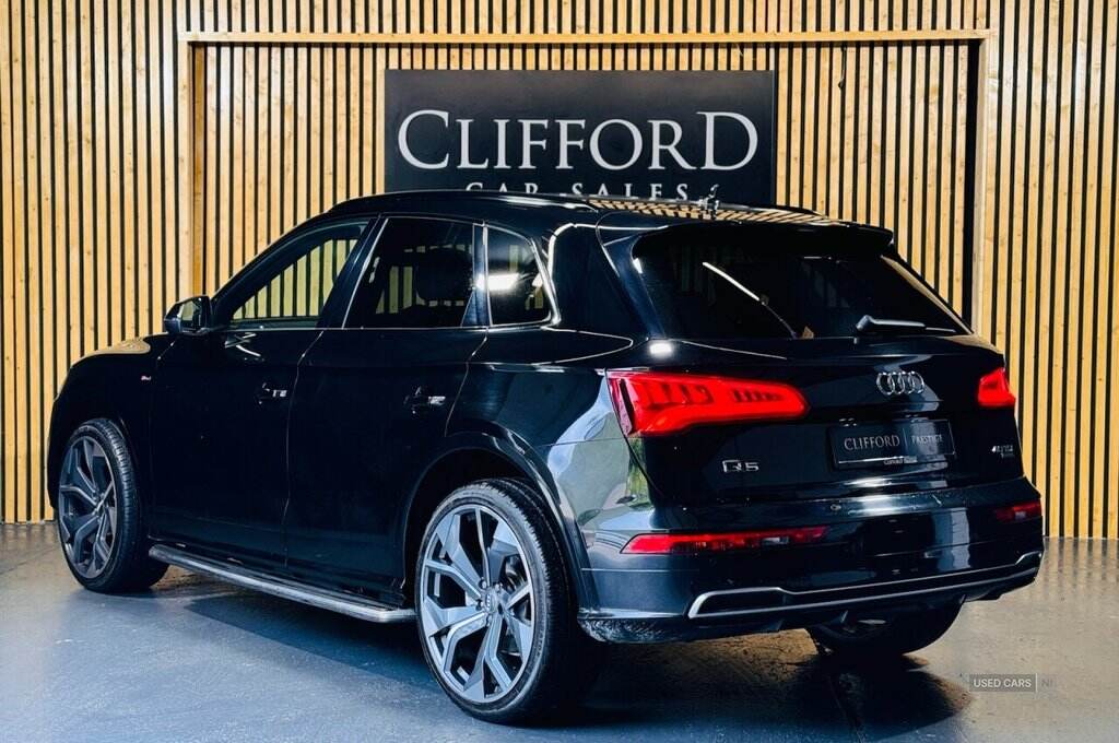 Feb 2019 Audi Q5 40 TDI Quattro S Line 5dr S Tronic