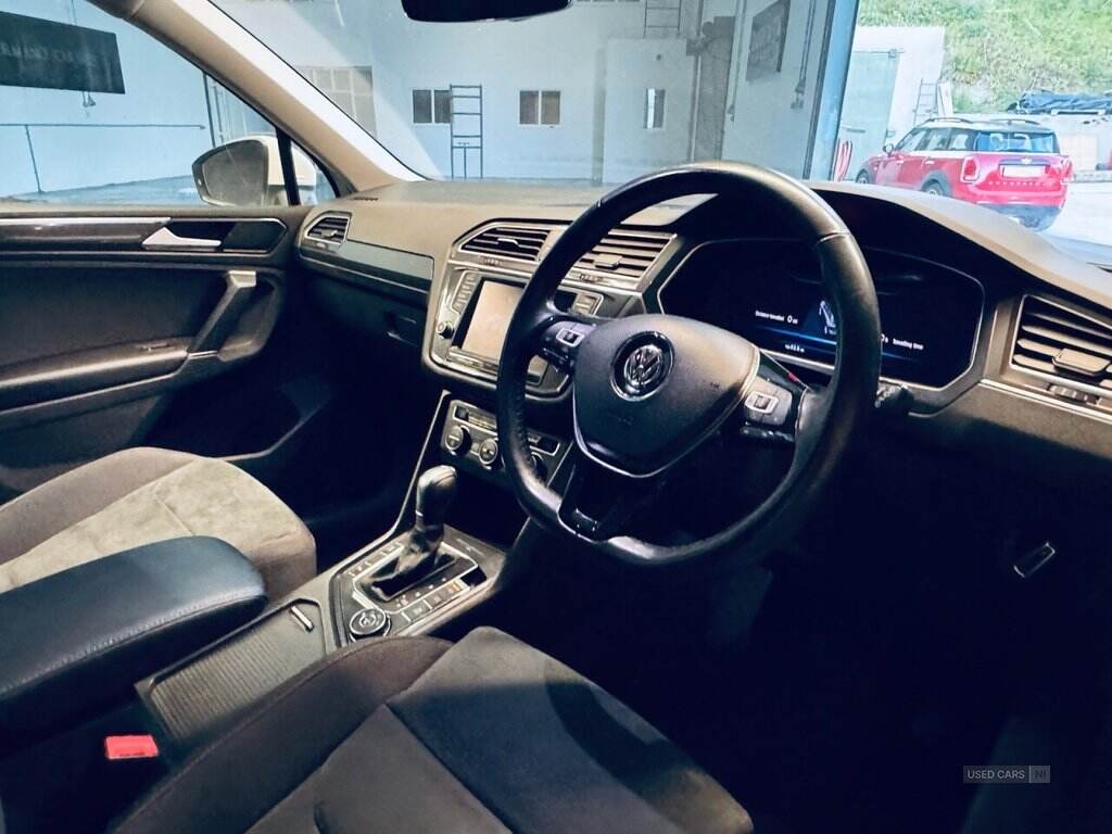 Feb 2017 Volkswagen Tiguan 2.0 TDi 150 4Motion SEL 5dr DSG