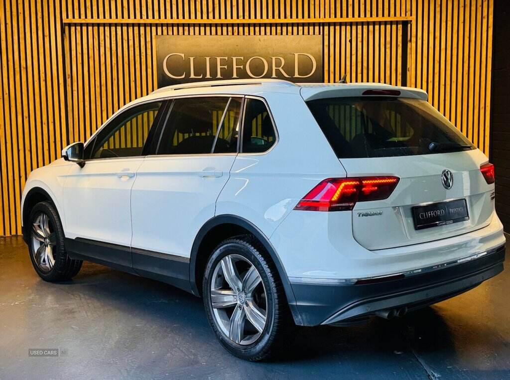 Feb 2017 Volkswagen Tiguan 2.0 TDi 150 4Motion SEL 5dr DSG