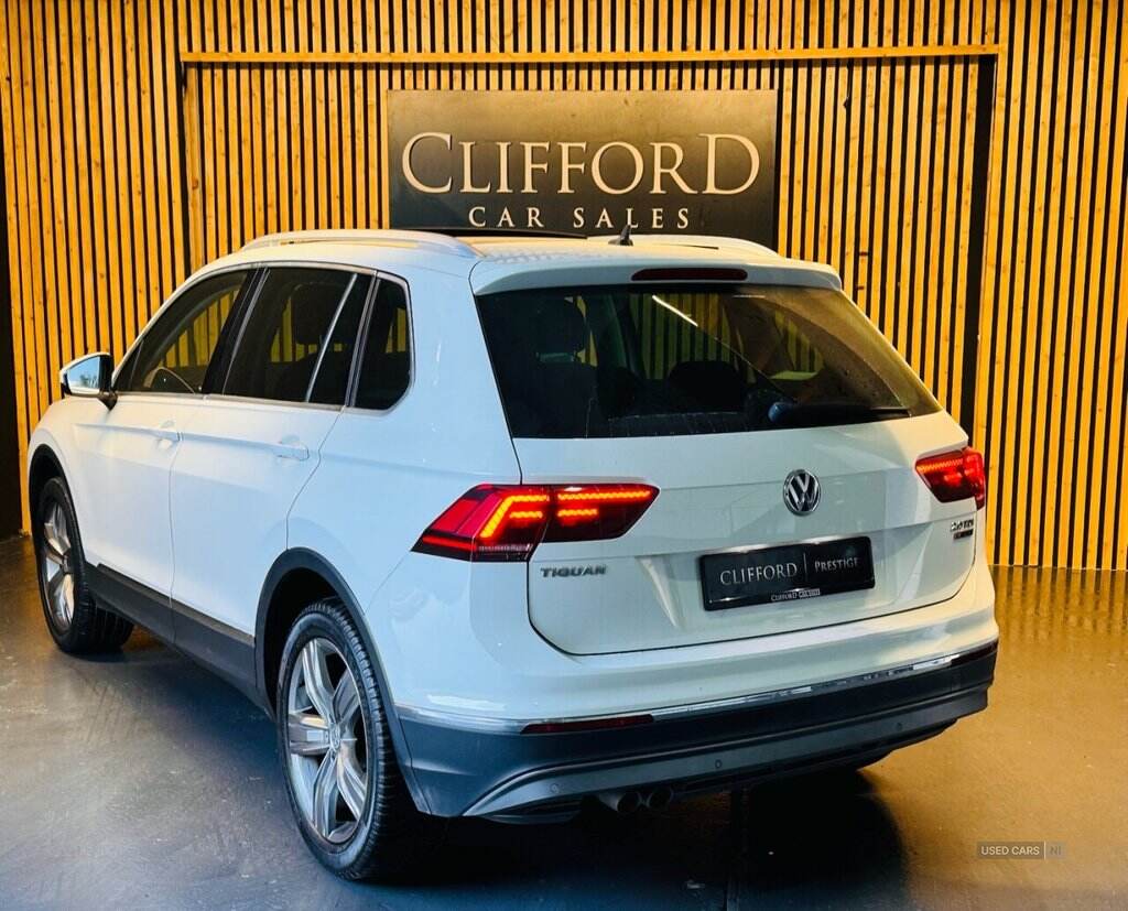 Feb 2017 Volkswagen Tiguan 2.0 TDi 150 4Motion SEL 5dr DSG