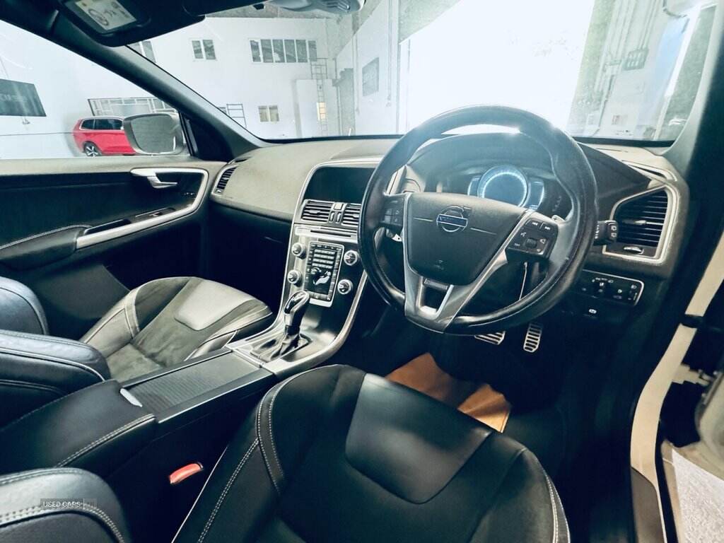  2014 Volvo XC60 2.0 D4 R-Design Nav SUV 5dr Diesel Geartronic Euro 6 (s/s) (181 ps)
