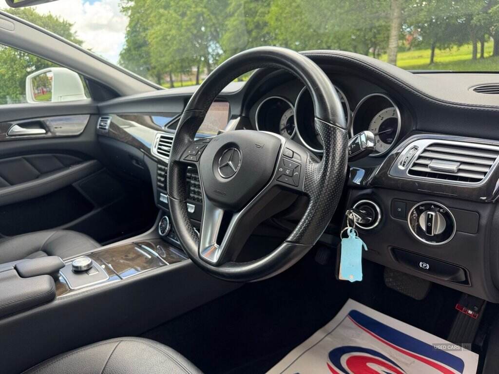 Jul 2011 Mercedes-Benz CLS Class CLS 350 CDI BlueEFFICIENCY 4dr Tip Auto