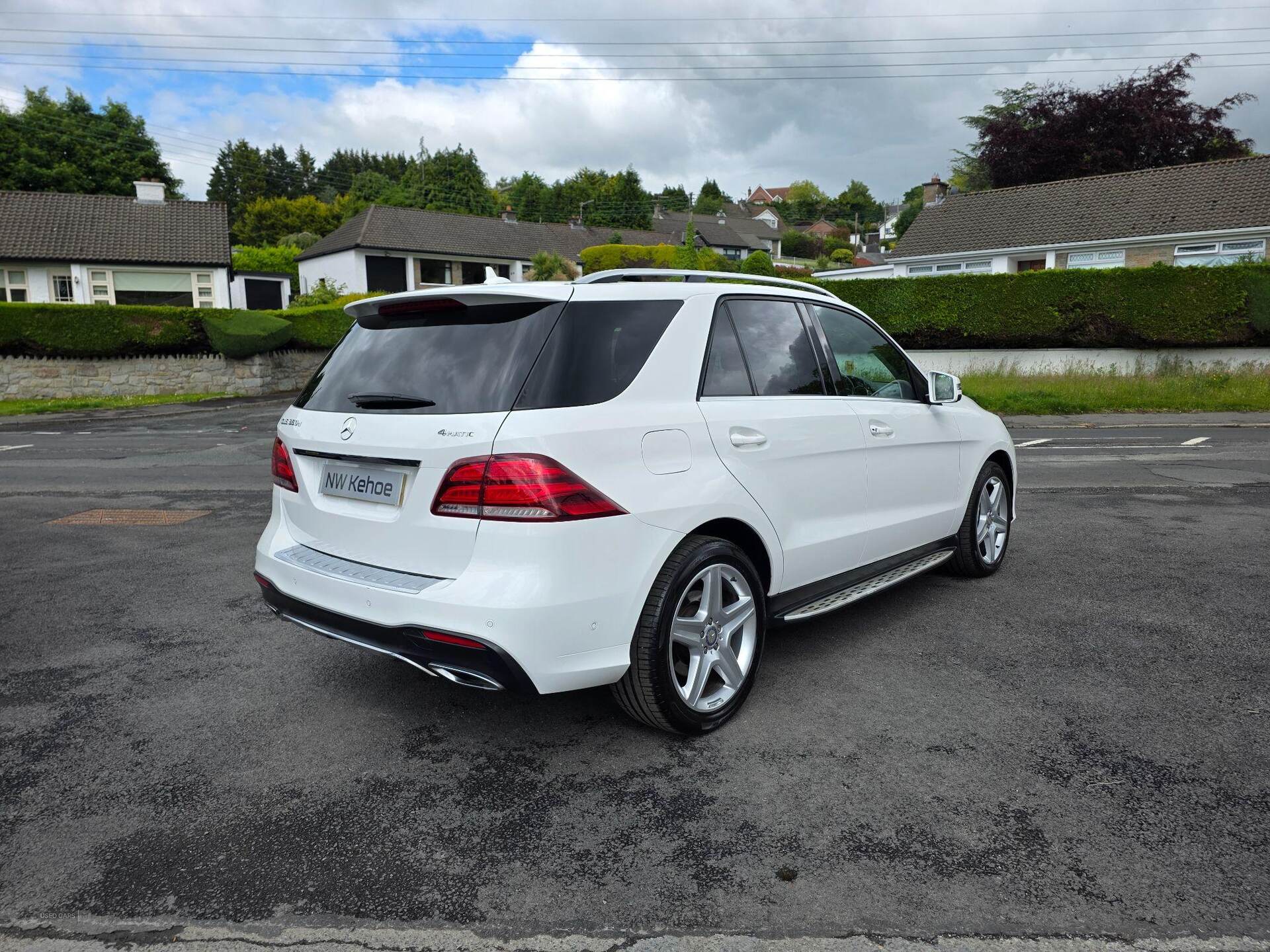 Oct 2016 Mercedes-Benz GLE GLE 350d 4Matic AMG Line Premium 5dr 9G-Tronic