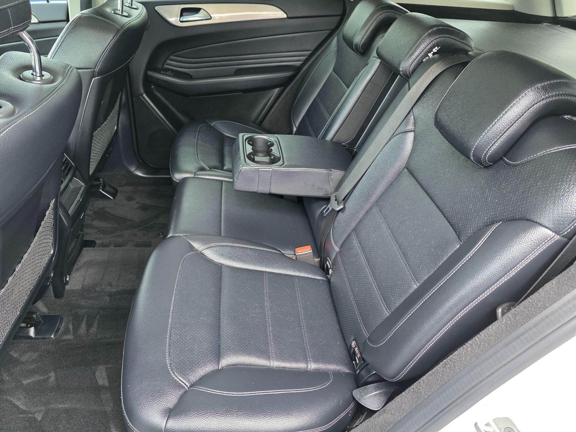 Oct 2016 Mercedes-Benz GLE GLE 350d 4Matic AMG Line Premium 5dr 9G-Tronic