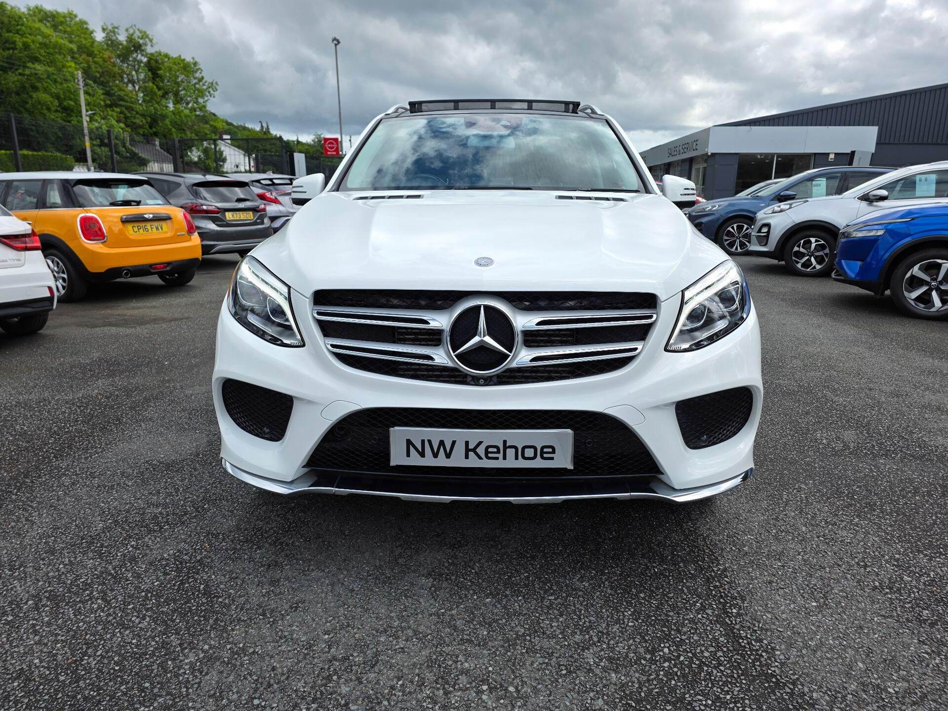 Oct 2016 Mercedes-Benz GLE GLE 350d 4Matic AMG Line Premium 5dr 9G-Tronic