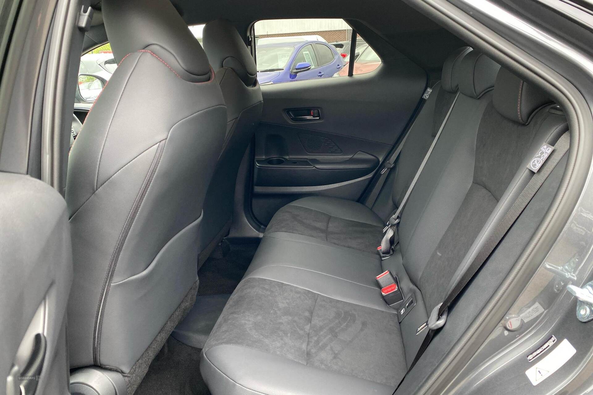 Apr 2025 Toyota C-HR 2.0 PHEV GR Sport 5dr CVT