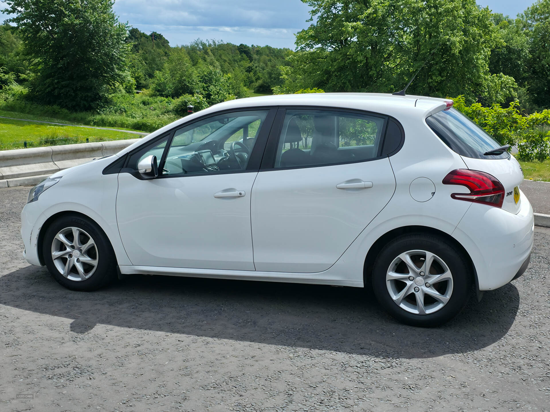 Oct 2015 Peugeot 208 1.2 PureTech 82 Active 5dr