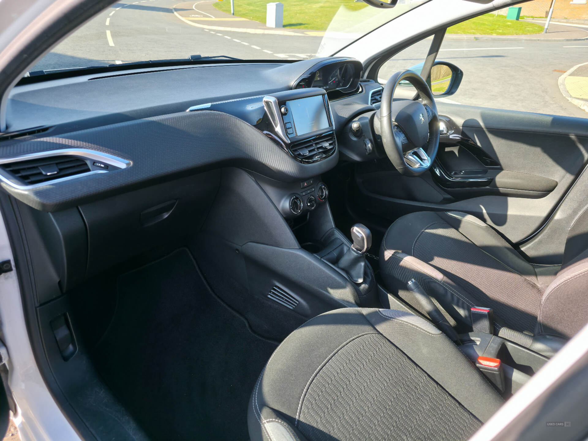 Oct 2015 Peugeot 208 1.2 PureTech 82 Active 5dr