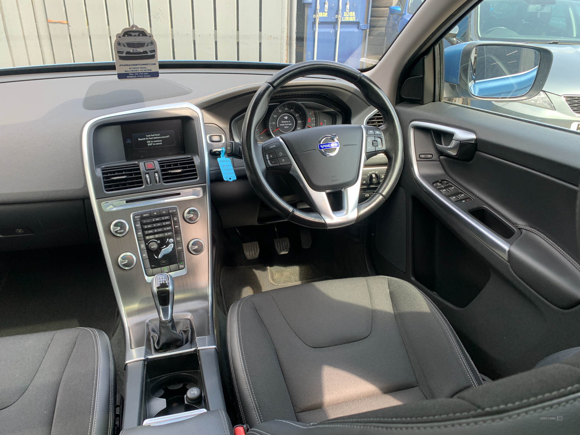 Jan 2015 Volvo XC60 D4 [181] SE Nav 5dr