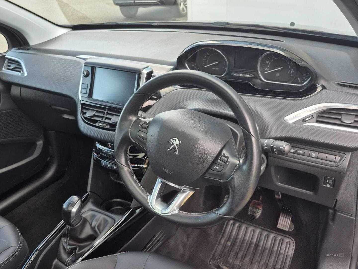Apr 2018 Peugeot 2008 1.2 PureTech Allure Premium 5dr