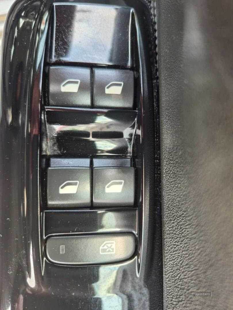 May 2018 Citroen C3 1.2 PureTech 82 Flair 5dr