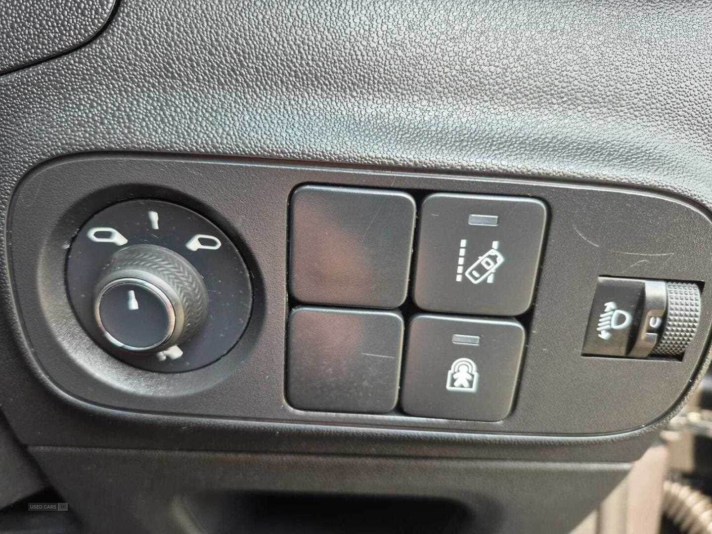 May 2018 Citroen C3 1.2 PureTech 82 Flair 5dr