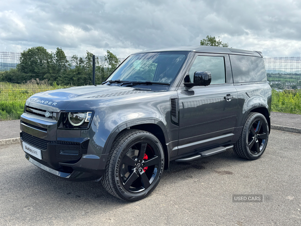 Land Rover Defender in Antrim