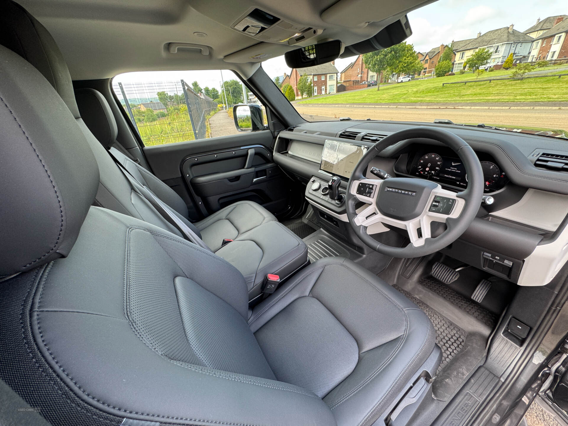 Jan 2025 Land Rover Defender 