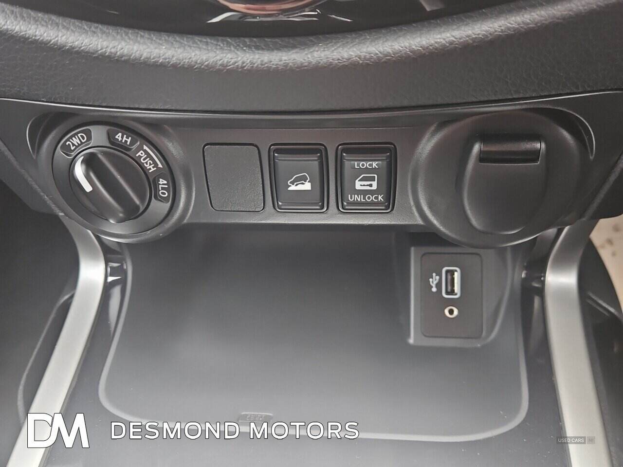 Sep 2019 Nissan Navara Double Cab Pick Up Tekna 2.3dCi 190 TT 4WD Auto