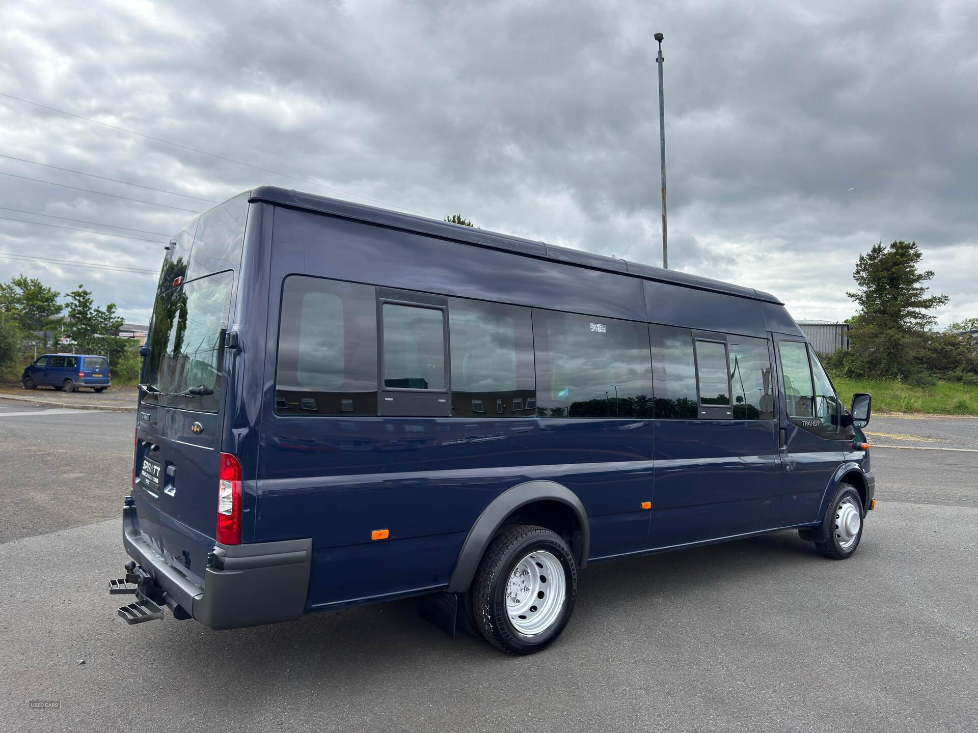 Sep 2012 Ford Transit Medium Roof 17 Seater TDCi 135ps