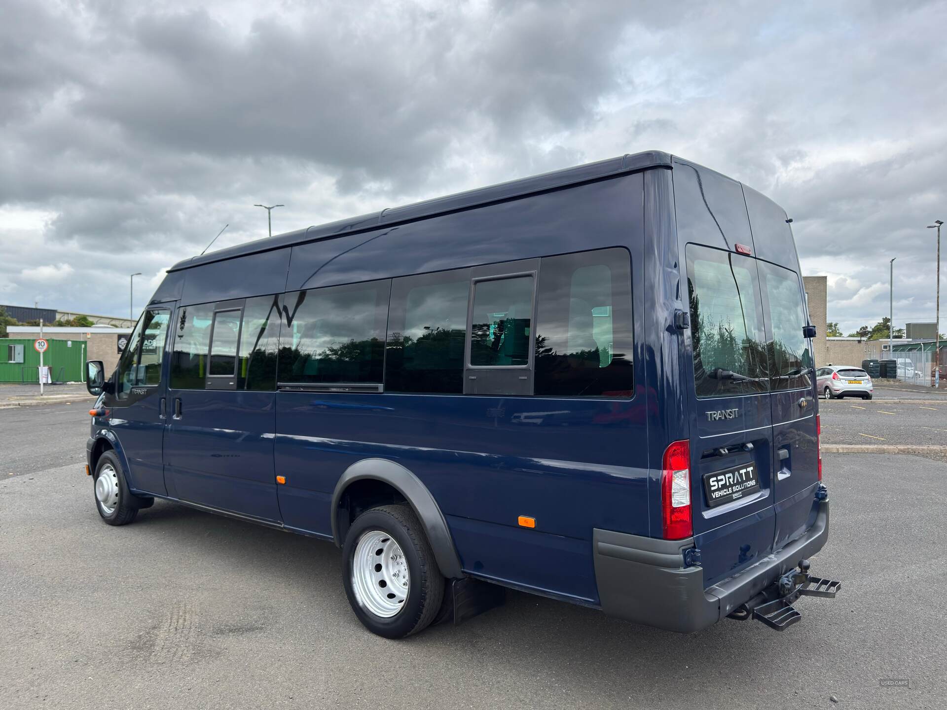 Sep 2012 Ford Transit Medium Roof 17 Seater TDCi 135ps