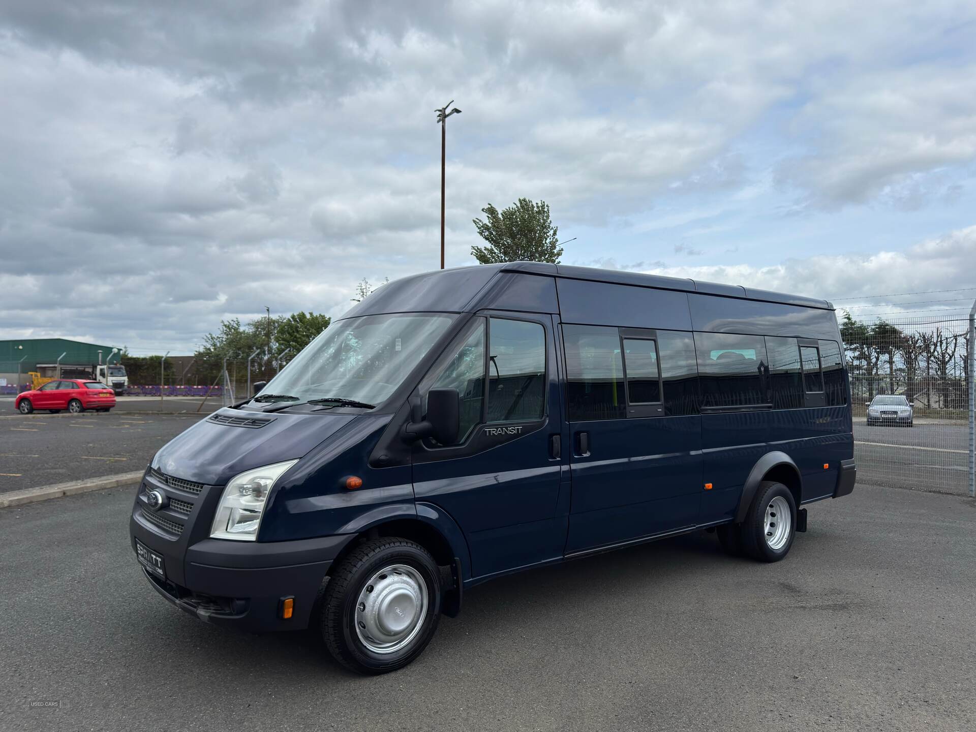 Sep 2012 Ford Transit Medium Roof 17 Seater TDCi 135ps