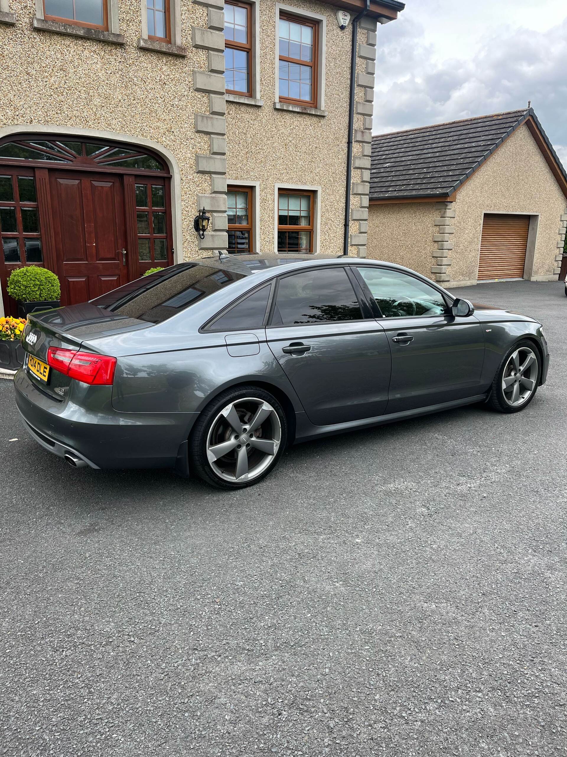 Apr 2014 Audi A6 2.0 TDI Ultra Black Edition 4dr S Tronic
