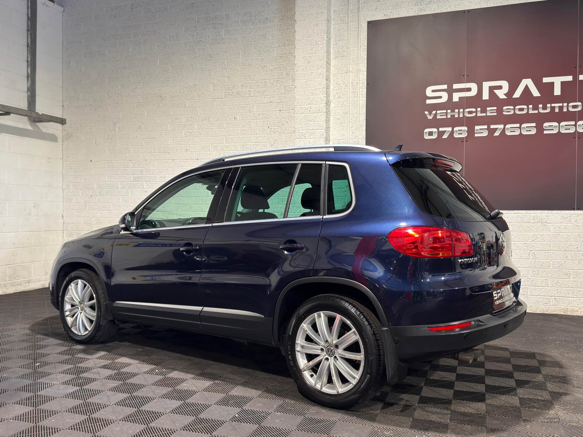 May 2016 Volkswagen Tiguan 2.0 TDi BlueMotion Tech Match Edition 150 5dr 2WD