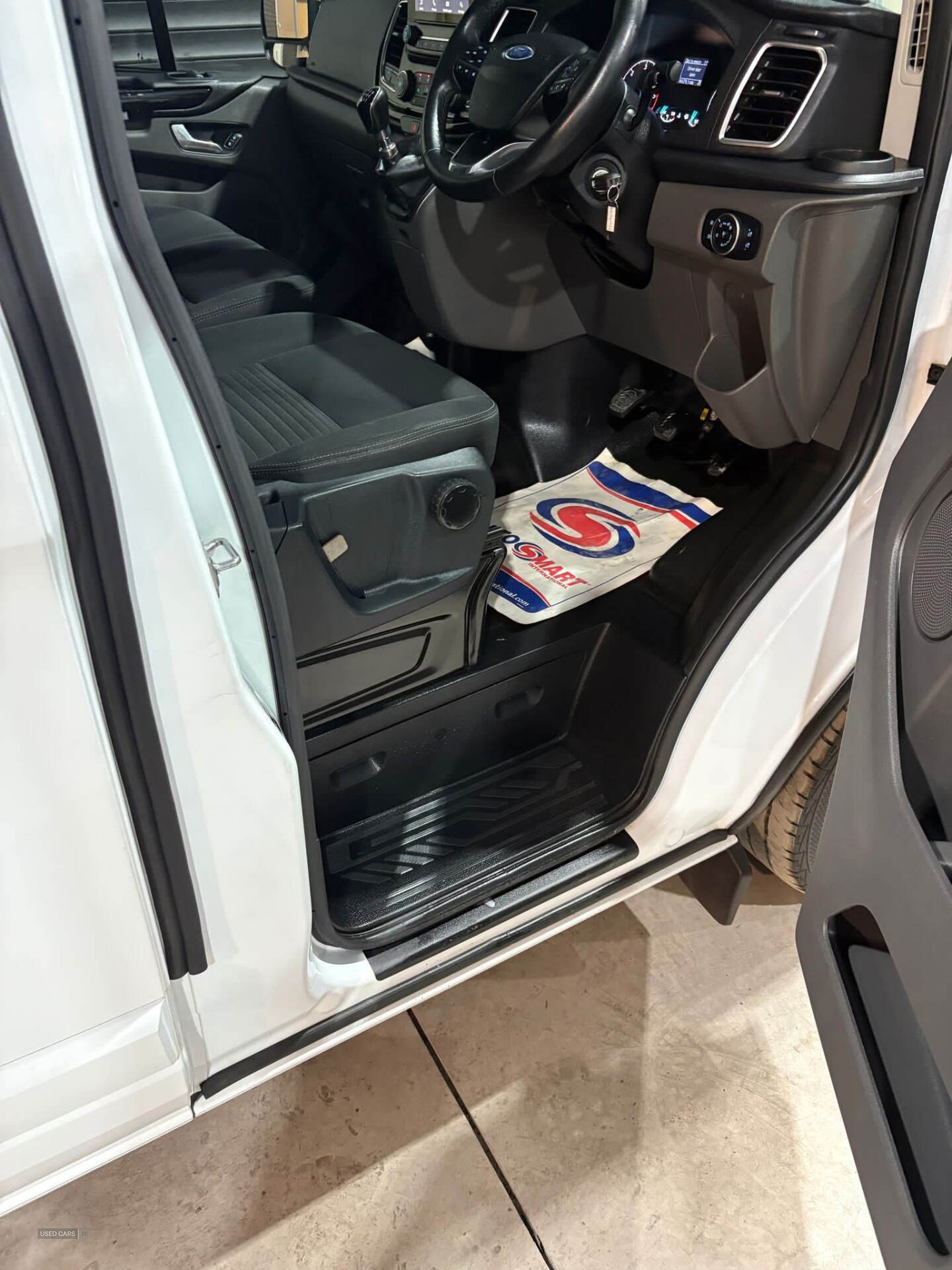 Dec 2020 Ford Transit Custom 2.0 EcoBlue 130ps Low Roof Limited Van