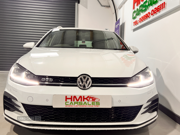 Volkswagen Golf DIESEL ESTATE in Antrim
