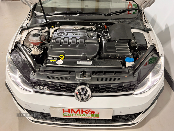 Volkswagen Golf DIESEL ESTATE in Antrim