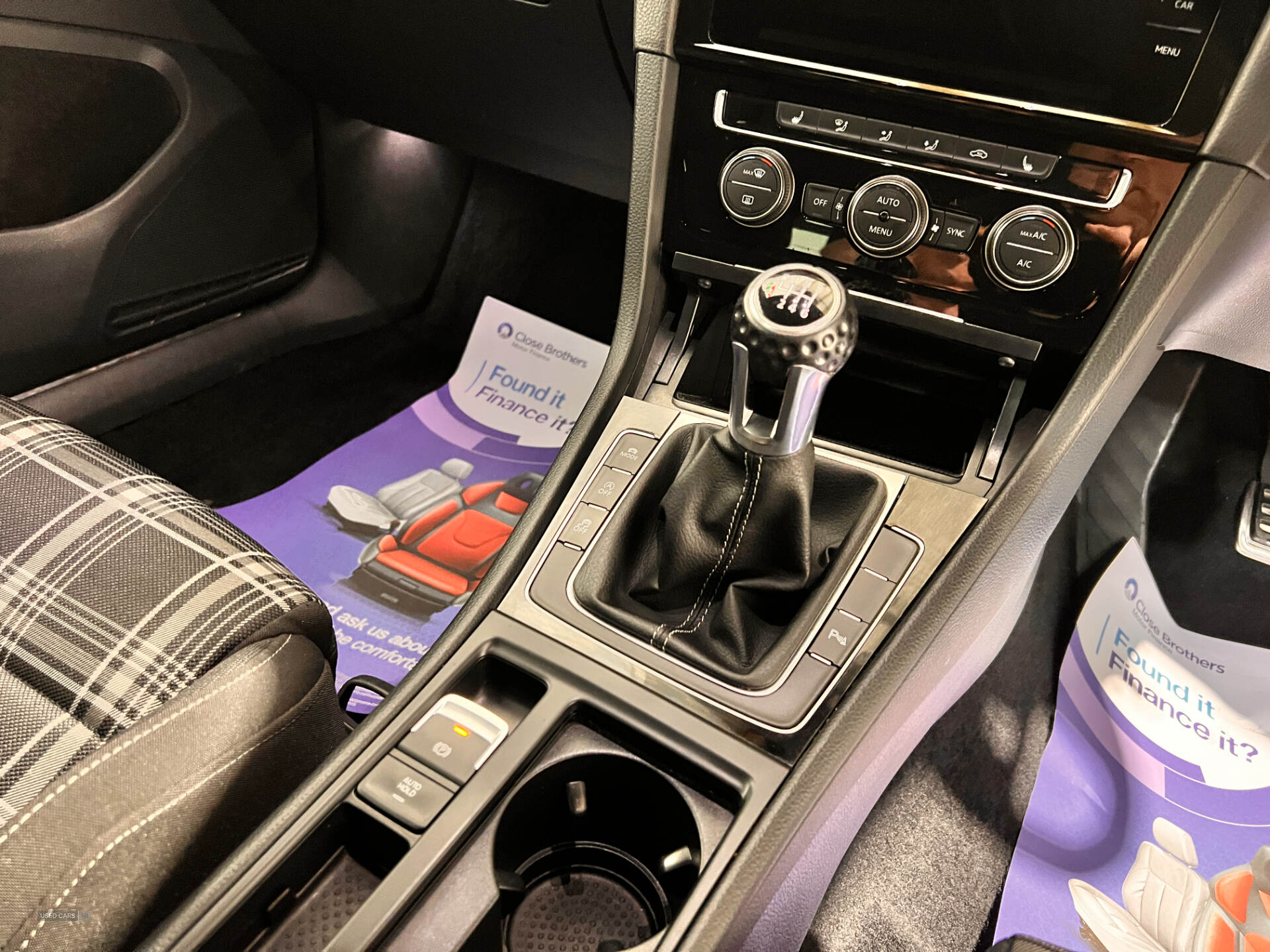 Volkswagen Golf DIESEL ESTATE in Antrim
