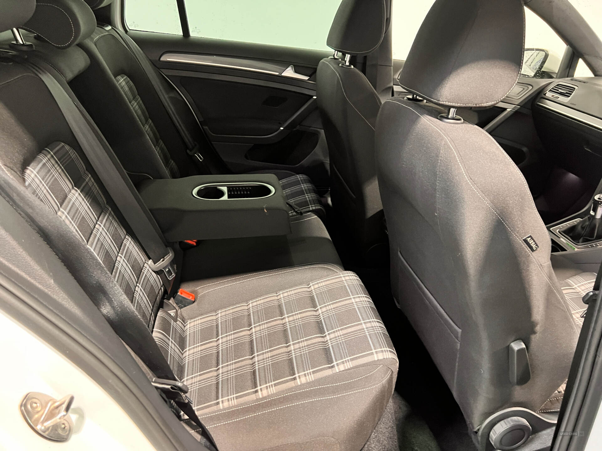 Volkswagen Golf DIESEL ESTATE in Antrim