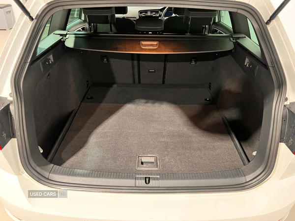 Volkswagen Golf DIESEL ESTATE in Antrim