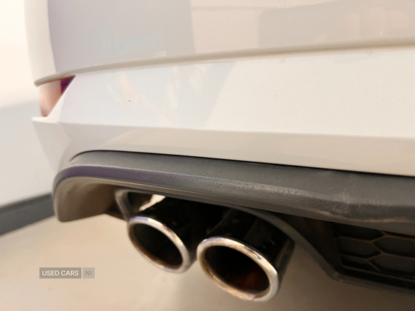 Volkswagen Golf DIESEL ESTATE in Antrim