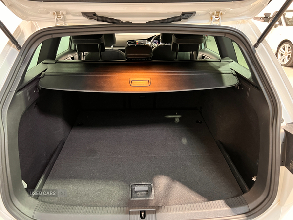Volkswagen Golf DIESEL ESTATE in Antrim