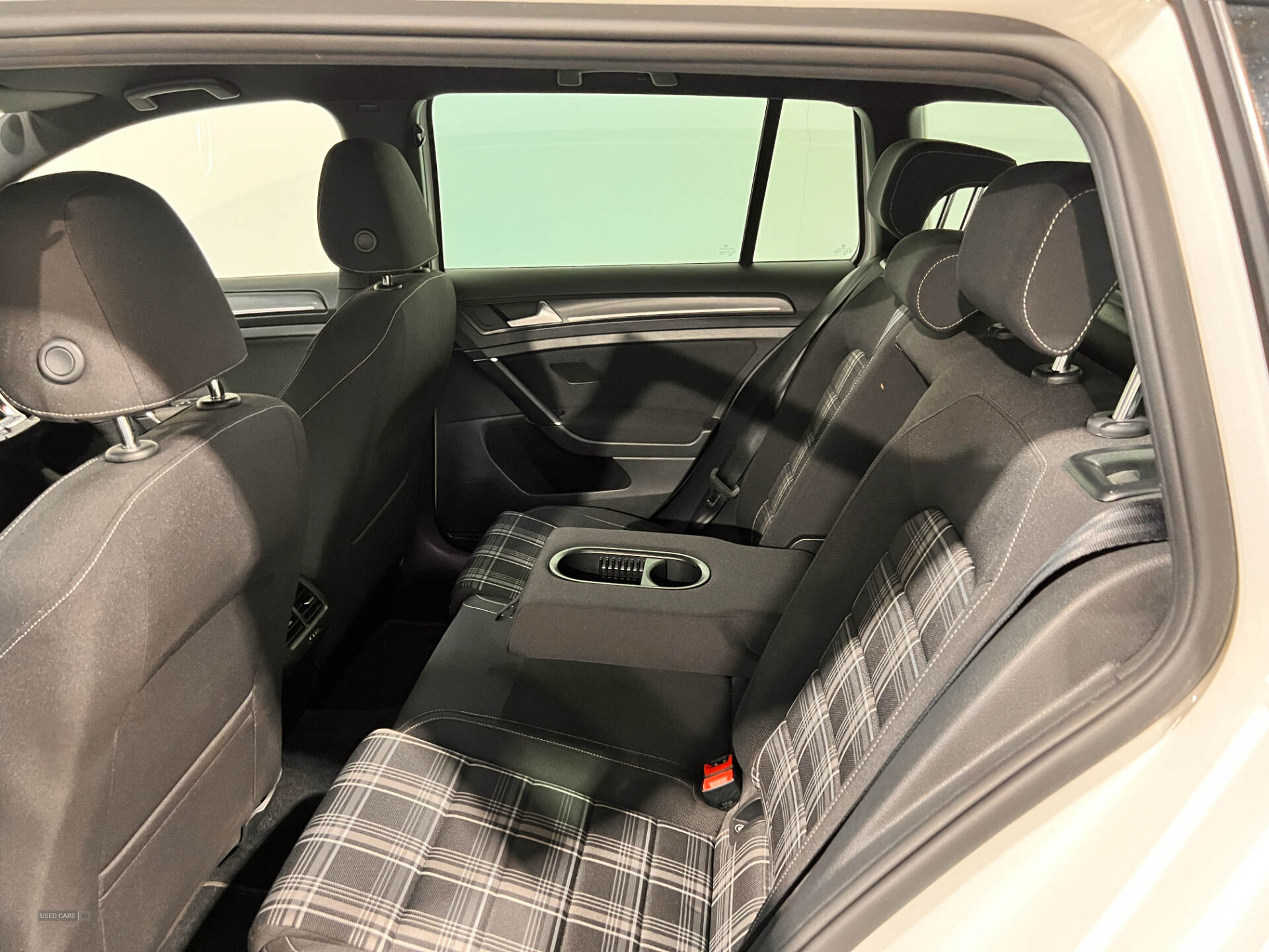 Volkswagen Golf DIESEL ESTATE in Antrim