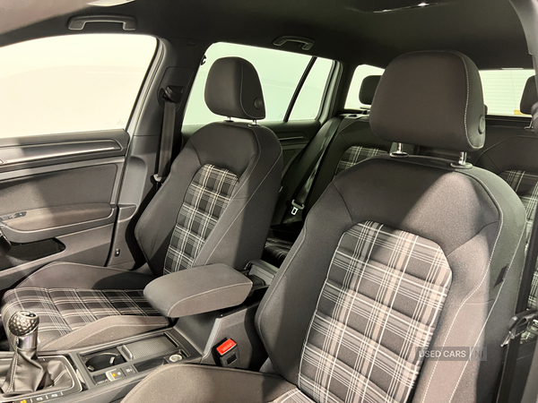 Volkswagen Golf DIESEL ESTATE in Antrim