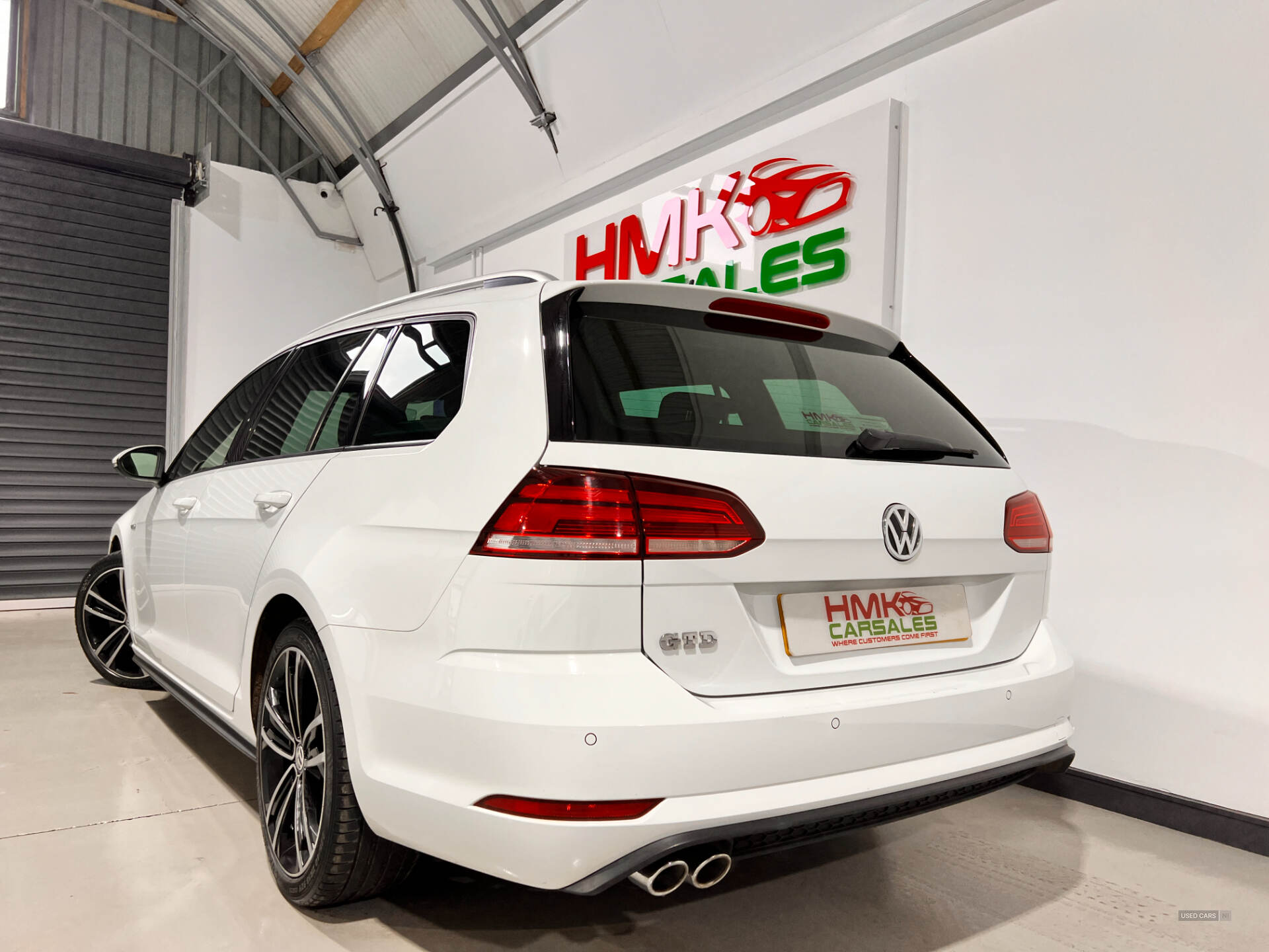 Volkswagen Golf DIESEL ESTATE in Antrim
