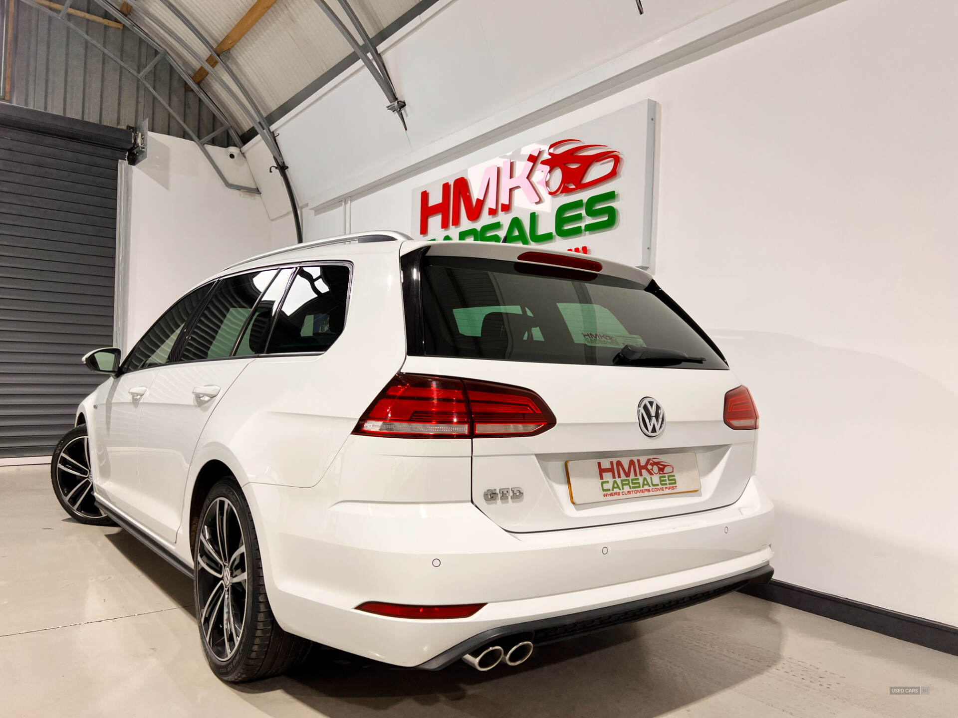 Volkswagen Golf DIESEL ESTATE in Antrim
